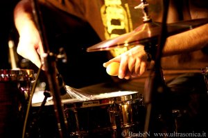 Anno 2017 » 2007 » Zu e Joe Lally (Fugazi) + Dead Elephant – 30-03-07 – Spazio211, Torino