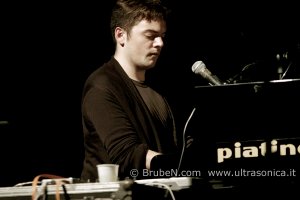 Anno 2017 » 2010 » Whale Watching Tour – 04-05-10 – Teatro Espace, Torino 