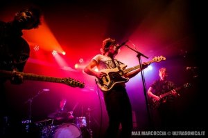 THE CROOKES 01