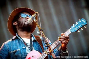 MICHAEL KIWANUKA 03