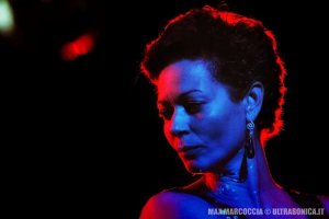 Anno 2017 » 2012 » ROSALIA DE SOUZA - 01-03-12 - PIPER CLUB, ROMA