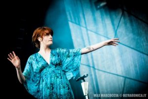 FLORENCE AND THE MACHINE 07