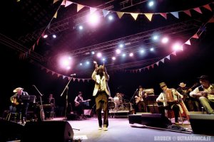 Anno 2017 » 2013 » Vinicio Capossela e la Banda della Posta - 06-10-13 - Cantieri OGR, Torino