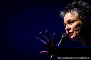 LAURIE ANDERSON_02