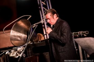 Anno 2017 » 2014 » EINSTURZENDE NEUBAUTEN - 30-11-14 - AUDITORIUM PARCO DELLA MUSICA, ROMA