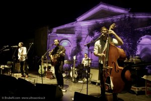 Anno 2017 » 2015 » Calexico+Guano Padano, Monforte in Jazz - 22-07-15 - Monforte d'Alba, Cuneo