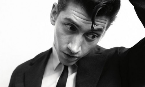 Guarda il nuovo video degli Arctic Monkeys di “Why’d You Only Call Me When You’re High?”