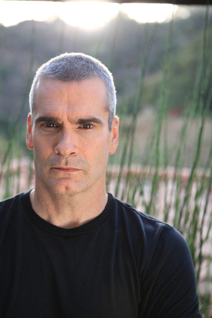 HENRY ROLLINS: tra un mese i due appuntamenti con la leggenda hardcore!