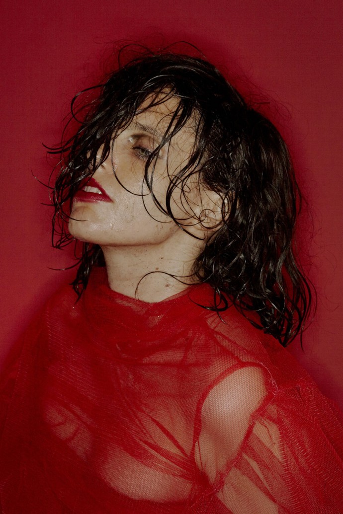 Anna Calvi in Italia a Luglio con il suo terzo album in studio 