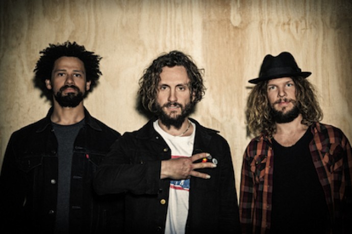 Barley Arts / STU LARSEN aprirà i concerti italiani del JOHN BUTLER TRIO