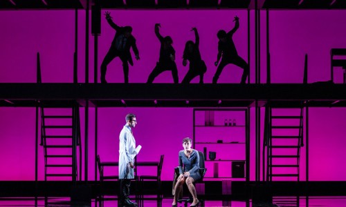 NEXT TO NORMAL,  uno dei musical più di successo di Broadway degli ultimi anni, approda a Torino al Teatro Colosseo