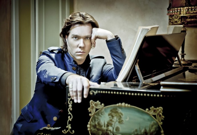 RUFUS WAINWRIGHT: 3 date ad aprile per uno degli artisti più eclettici, creativi e affascinati della scena pop contemporanea.