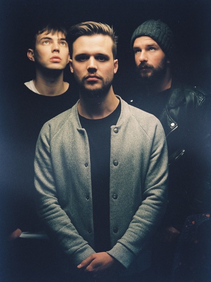 WHITE LIES: torna in Italia l'indie rock inglese dei White Lies, per un appuntamento estivo al Bum Bum Festival di Trescore Balneario (BG)