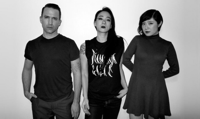 XIU XIU con (r) + Julia Kent djset a El Barrio di Torino