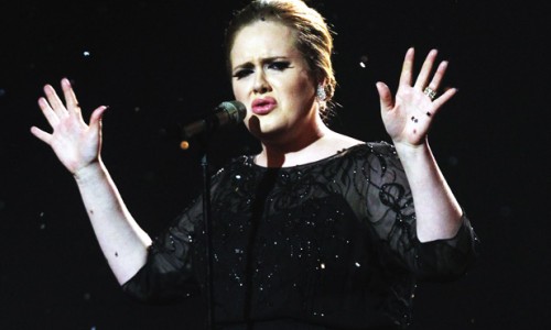 Terza settimana in classifica per Adele