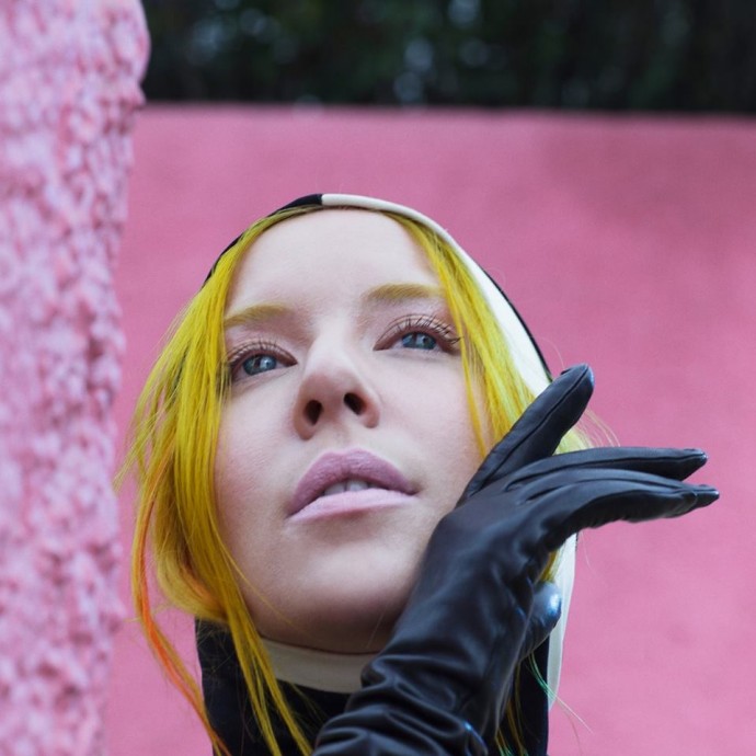 Austra, in concerto Mercoledì 15 Marzo a Milano, annuncia 3 nuove date a Luglio