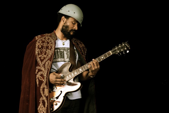 Guarda CODY CHESNUTT: ieri a 'Quelli che' su RAI2