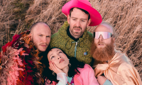 Little Dragon: la band svedese annuncia il nuovo album 'New Me, Same Us', in uscita il 27 marzo.