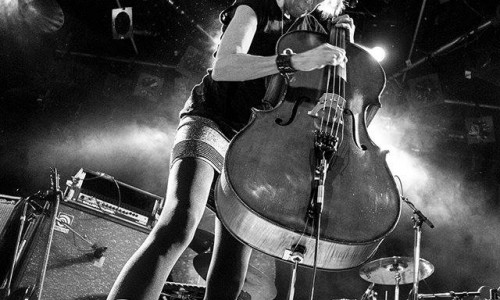 01 ottobre: la violoncellista Helen Money (L.a. - USA Thrill Jockey) al Blah BLah di Torino- Violoncellista