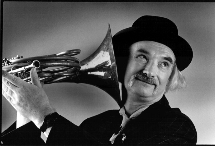 Holger Czukay, bassista e co-fondatore dei leggendari Can, è stato trovato morto ; aveva 79 anni