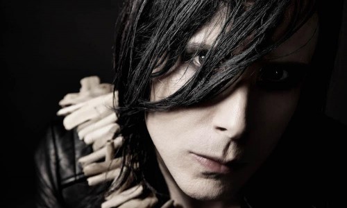 Barley Arts - IAMX, a marzo data unica a Roma per l' artista elettro-rock inglese - Video di Happiness dal nuovo album Metanoia