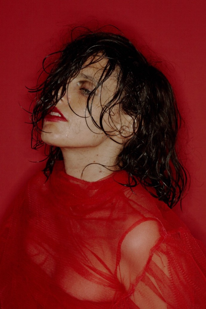 Anna Calvi arriva in Italia Estate 2023