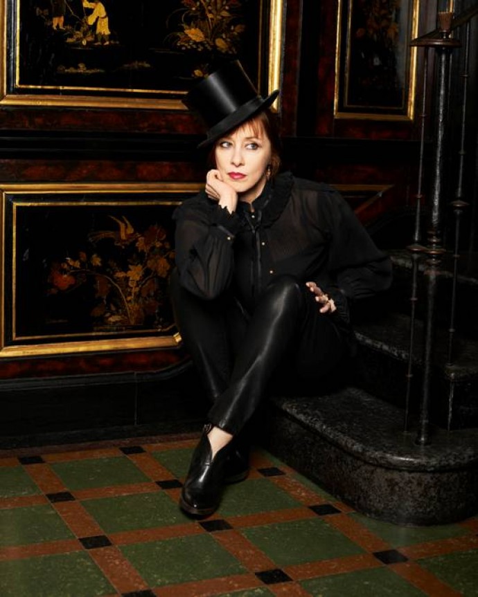 Suzanne Vega: 4 date italiane in estate per la regina del cantautorato per presentare 'Tales From The Realm Of The Queen Of Pentacles' e l' NPR Music Tiny Desk Concert