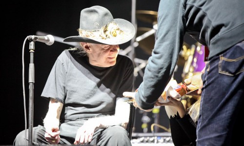 Addio a Johnny Winter, leggenda del rock blues