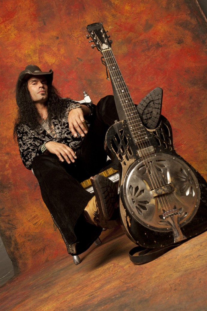 ERIC SARDINAS & BIG MOTOR: il ritorno del bluesman americano, ad Aprile, in Italia