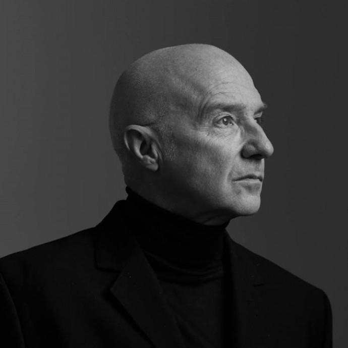 Midge Ure  presenta “Orchestrated” e arriva a Sanremo con i Decibel