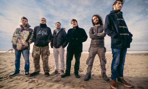 Pinguini Tattici Nucleari - Dopo una serie di sold out in tutta Italia ricomincia il tour della band bergamasca