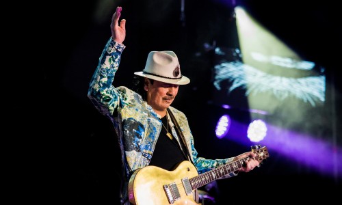 Santana: cancellato lo show del 14 marzo all'Unipol Arena di Bologna