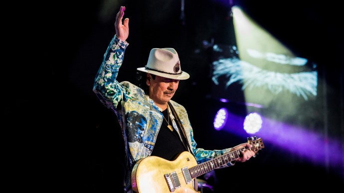 Santana: cancellato lo show del 14 marzo all'Unipol Arena di Bologna