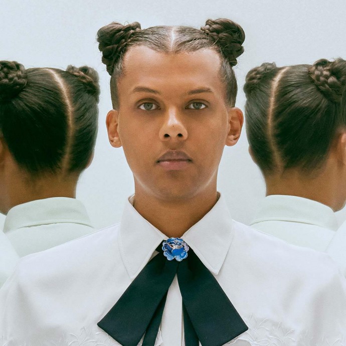 Stromae torna in italia per un esclusivo concerto il 20 luglio 2022 Milano Summer Festival all’ Ippodromo Snai San Siro. Il video ufficiale di Santé