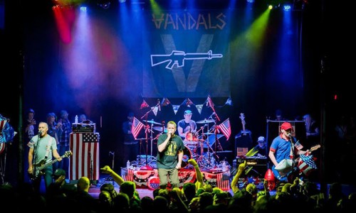 Magnolia Estate - Martedi' serata all'insegna del punk rock, con The Vandals, T.S.O.L.,The Bombpops e Durace.