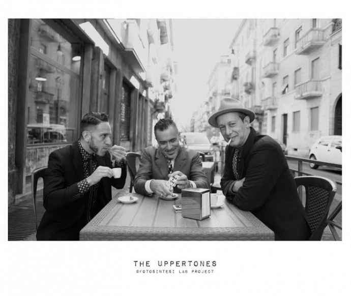 THE UPPERTONES feat Mr.T-bone, Peter Truffa, Count Ferdi - 12 dicembre 2015 al Magazzino sul Po Torino. Video di THE UPPERTONES - 'Travelin' Blues'